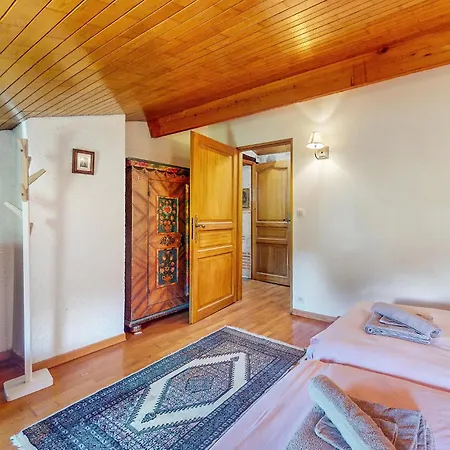 Awesome Home In Prayssas * Prayssas (Aquitaine)