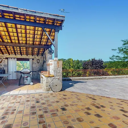 Awesome Home In Prayssas Tatil Evi *