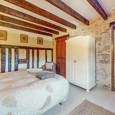 Awesome Home In Prayssas Tatil Evi